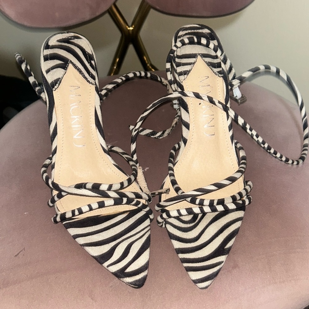 New heels size 9